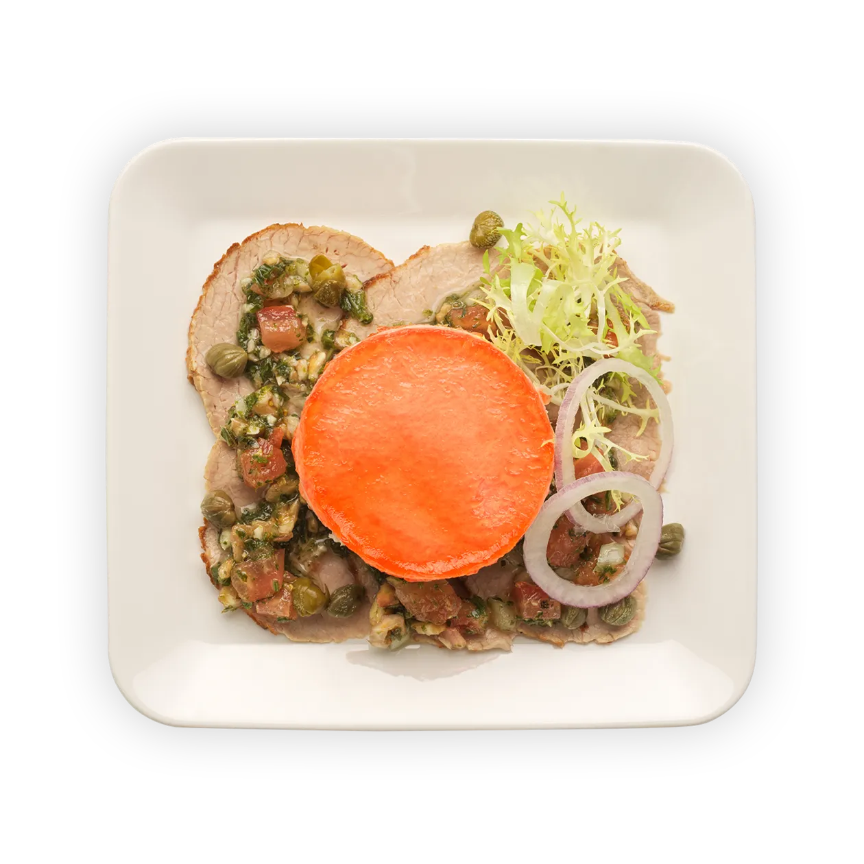 Thunfischtörtchen und pochiertes Kalbfleisch mit Kapern | Tomaten-Baumnuss-Salsa