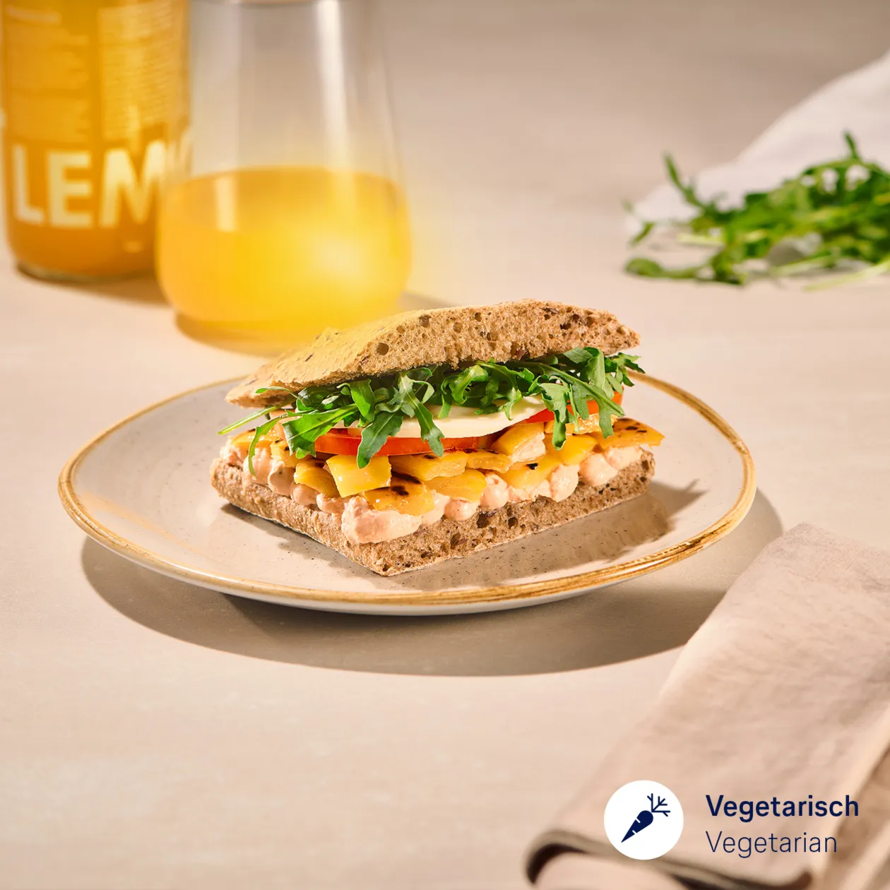 dean&david Mediterranean Mozzarella Sandwich