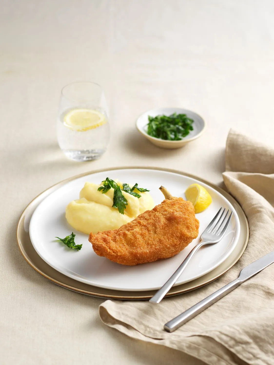 WIENER BACKHENDL mit Trüffelpüree